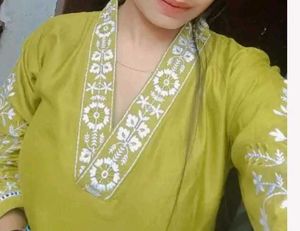 Green Embroidered Kurta Set.like new.