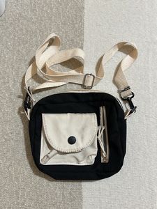 Urbanic Sling Bag