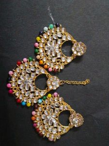 Elegant Kundan Tikka &amp; Earring Set