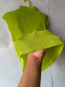 Neon green stretchable freesize high neck top