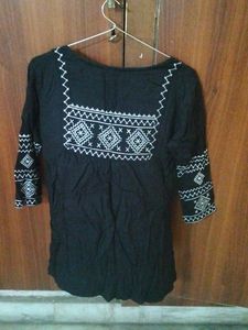 Ethanic Top For Summer
