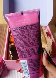 Pond&#39;s Skincare Kit