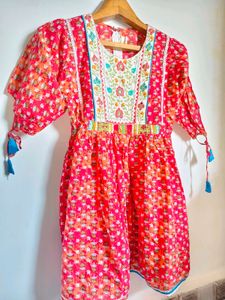 Cute Floral Print Top Size Small