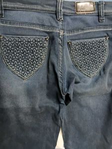 Denim Jeans with Embroidered Pockets