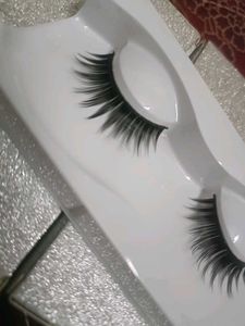 Dramatic False Eyelashes