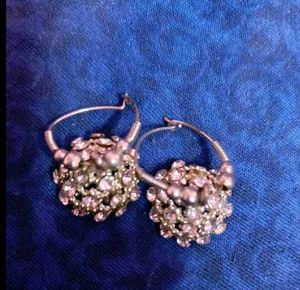 EARING FOR WOMEN