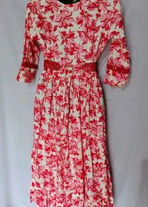 Beautiful Floral Print Gown With Belt ❤️