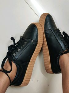 Black Roadster Sneakers 🖤🤩