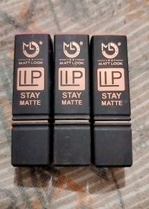 Glossy Lipsticks