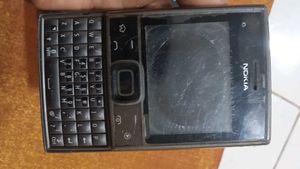 Combo 3 Nokia mobiles