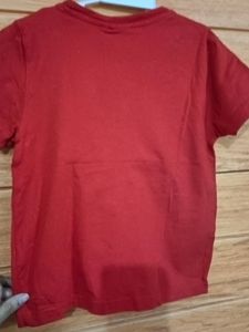 A Pretty T Shirt For 3 To 4 Year Kids