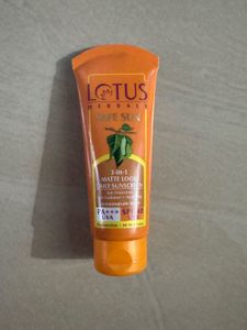 Eyeshadow palette + Lotus sunscreen