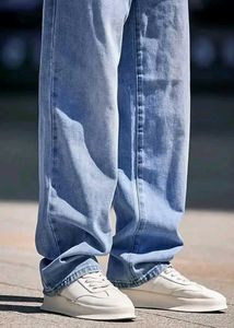 JEANS • Blue