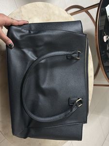 Lavie Luxe Black Handbag