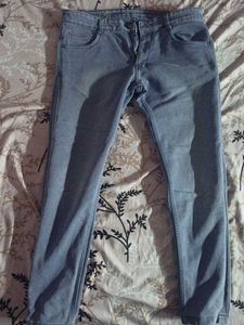 A Light Blue Jeans For Men &amp; Women
