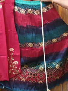 Ghagra set with top+bottom+dupatta - Like new