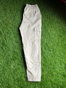 H&amp;M Beige Cargo Pant