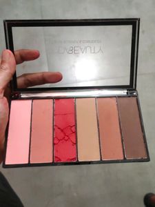 Huda Beauty Blush Palette