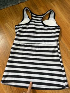 Stripes Padded Gym Top 🤌🏻
