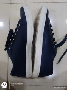 Sneakers Size 7