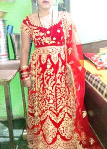 Red Lahange Choli Dupatta M Size