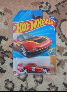 Hot Wheels single piece car