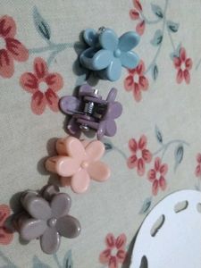 Flower Hair Clips - Set of 4 small mini cute