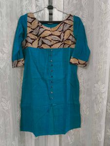 Teal Cotton Kurti with Leaf-Print Yoke & Matching