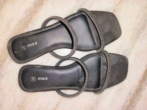 Max Shiny And black flats ( Foot wear)