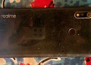 REALME 3