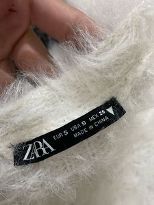 ZARA knit white fuzzy cropped cardigan