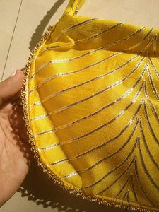 Yellow Potli