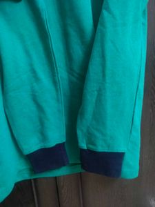 Stylish Sweatshirt/T-shirt