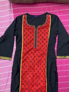 Black Kurti
