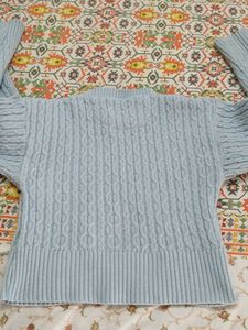 H&amp;M Crop Sweater In Good Condition