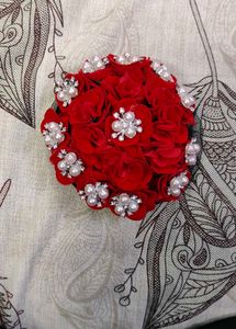 Red Floral Showpiece hairnet (bun)
