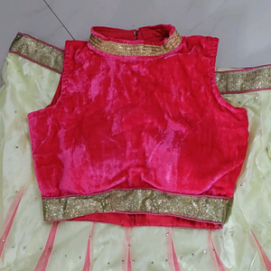 LEHNGA AND CHOLI WITH HEAVY DUPATTA 🤩fits S to M