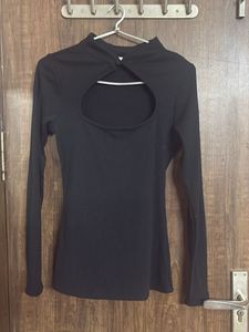Keyhole Neck Top