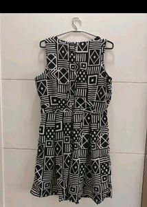 Short Dress Black &amp; White In L Size 🆕