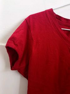 Trendy Women&#39;s Solid Red Top – Stylish &amp; Comfortab