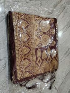 Banarasi silk Saree With Unstitched Blouse New (Maroon Color)