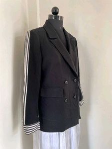 elegant black 🖤 Striped Blazer