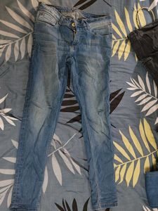 Light Wash Denim Jeans