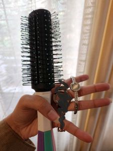 Agaro Round Brush And Silver Studded Bracelet🫶🦋⛸