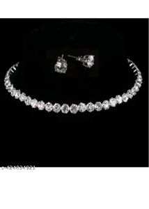 Sparkling Necklace &amp; Earring Set