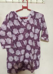 Combo of 4 Avasa Kurtis