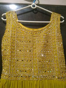 Women Naira Cut Kurta Set