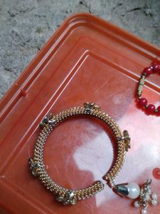 4 Bracelet With 1 Necklace