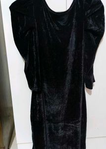 Black Velvet Finish Puff Sleeves Bodycon Dress