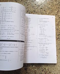 MTG AIEEE Mathematics Book